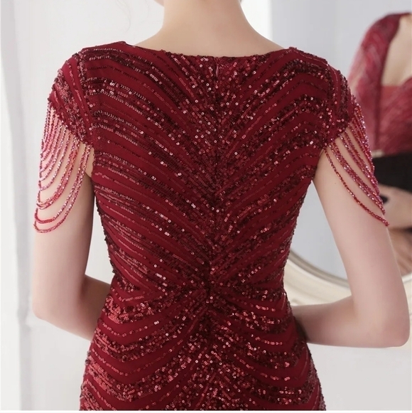 Burgundy Graphic Print, Contrast Sequined,  Draped Rhinestone, Mermaid G… - Picture 10 of 16